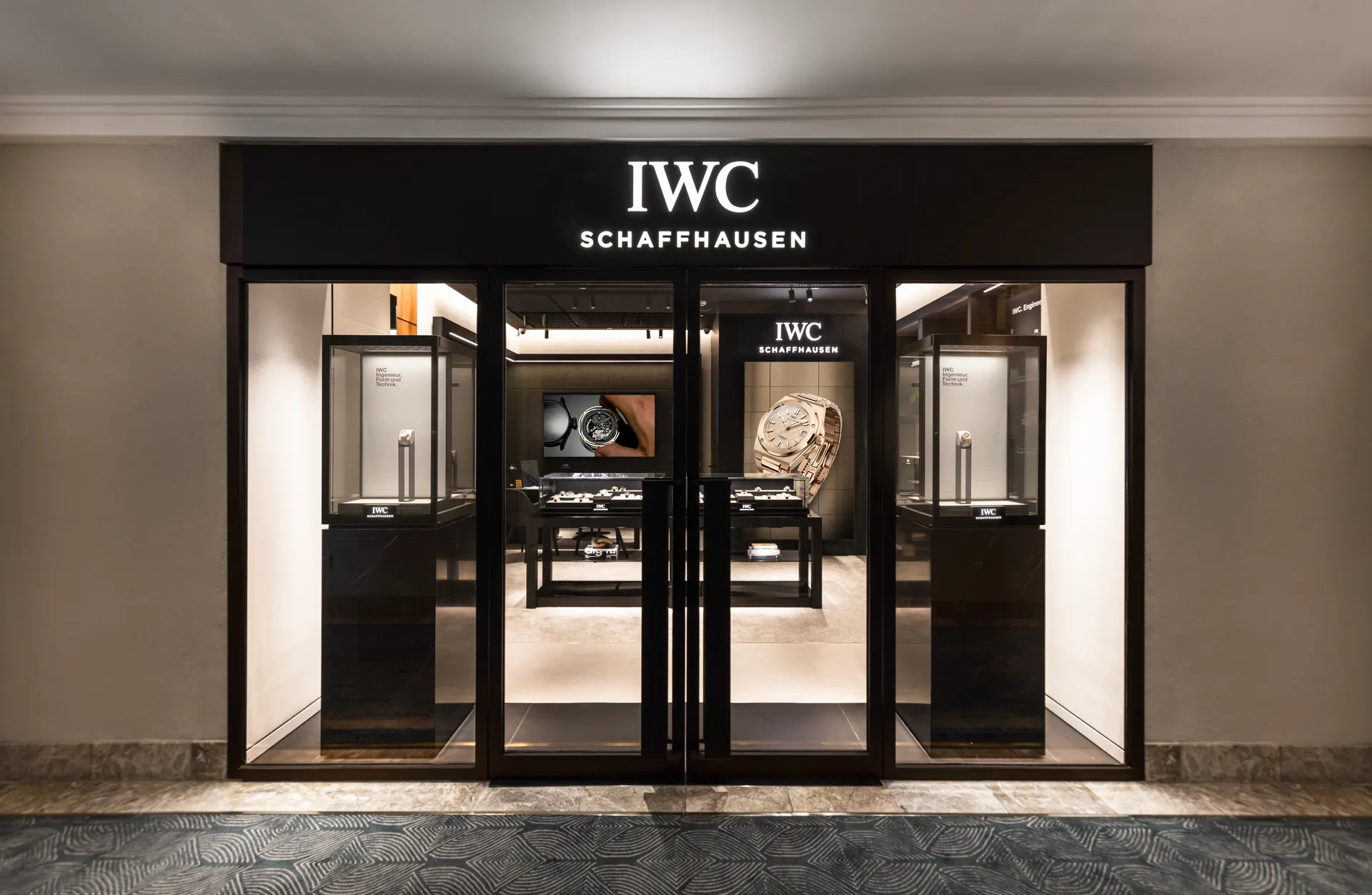 IWC Schaffhausen khai trương cửa hàng đầu tiên tại Hà Nội