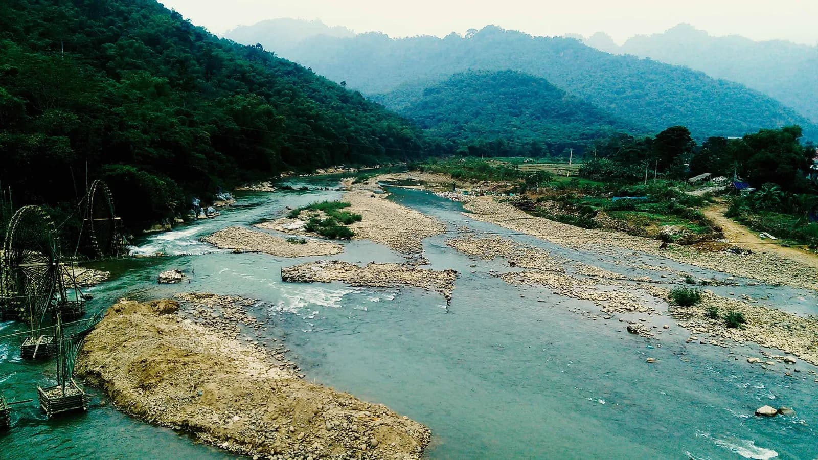 Ngược Suối Tung, hóa ra hái mận phải lên non cao