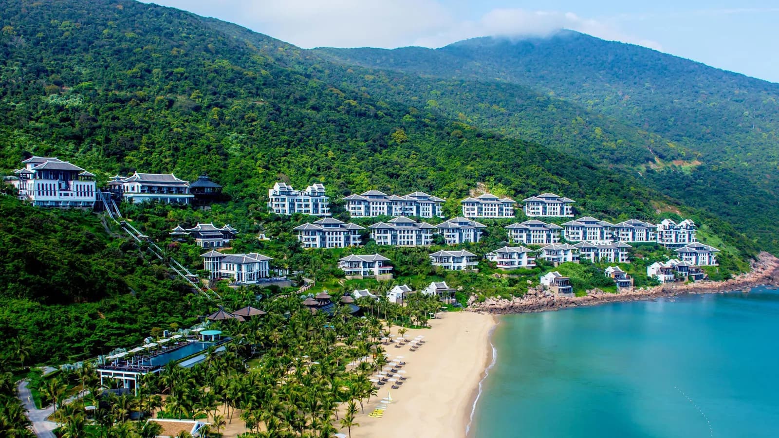 InterContinental Việt Nam khẳng định đẳng cấp bằng các giải thưởng tại World Travel Awards 2018