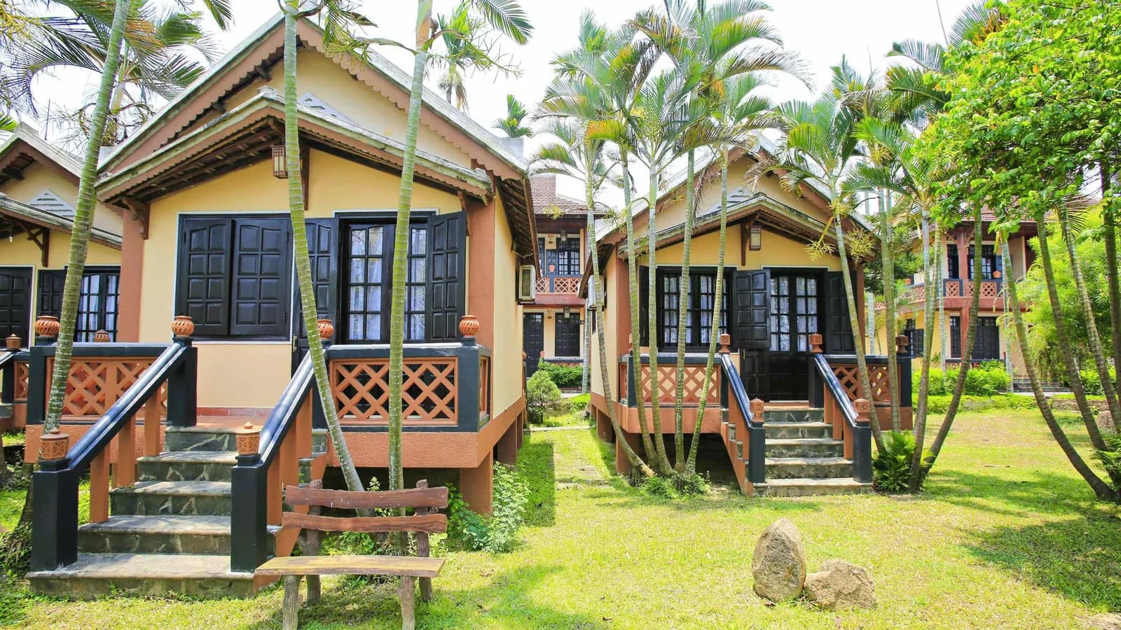 Phố Hội Riverside Resort - "Làng quê" sang trọng ven sông