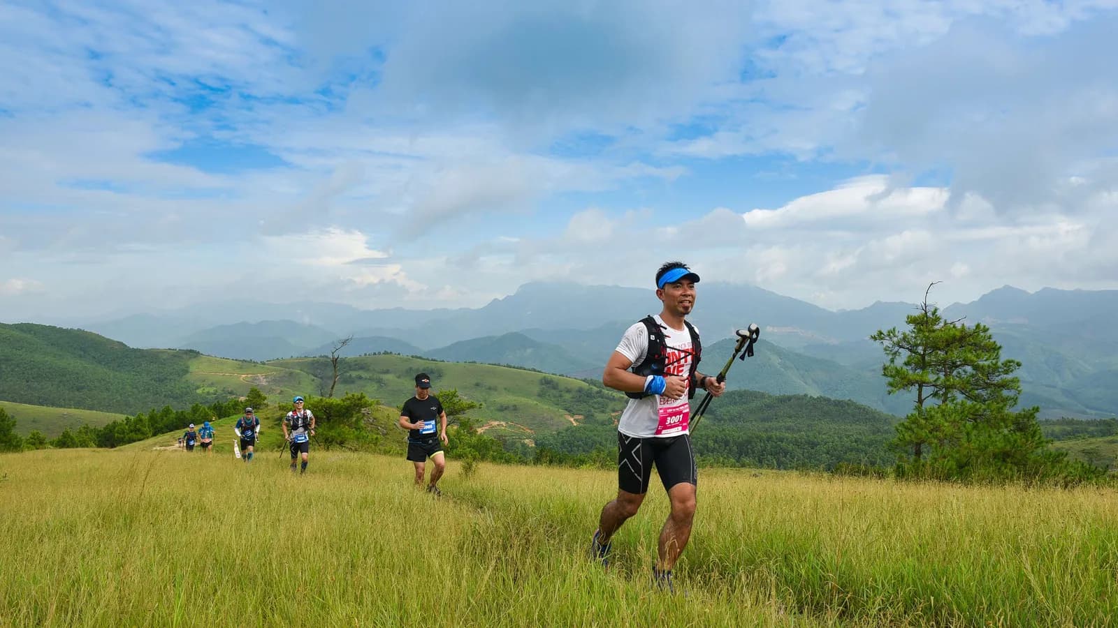LOOP ULTRA TRAIL 2019 - Thêm một hành trình lan tỏa hạnh phúc được tạo nên từ những trái tim ấm