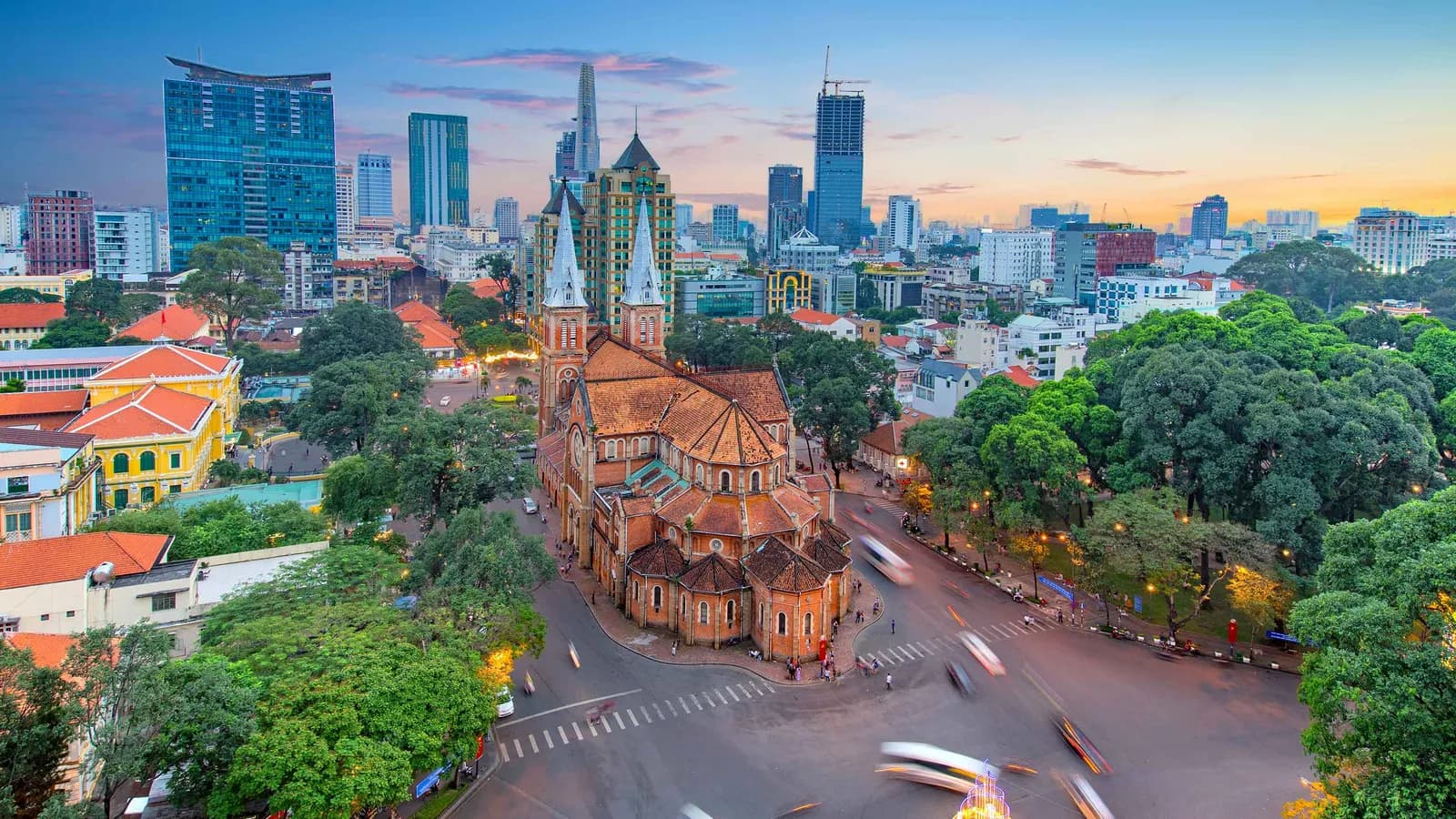 Sài Gòn thật lạ…