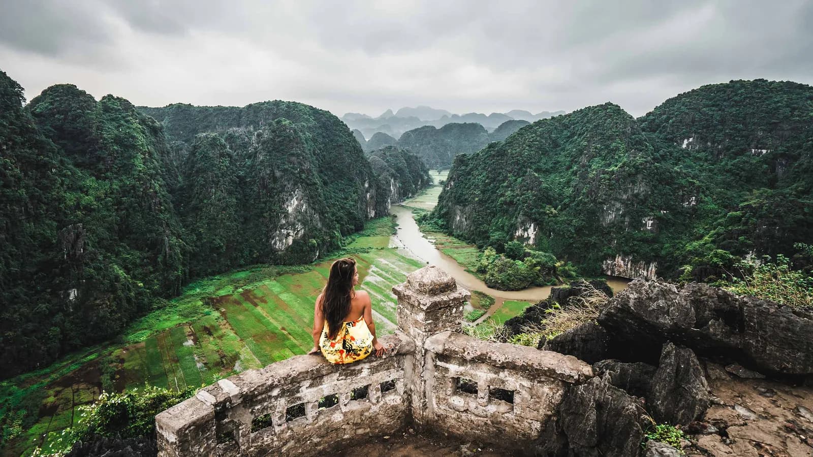 5 mẹo chụp ảnh "so deep" khi đi du lịch một mình