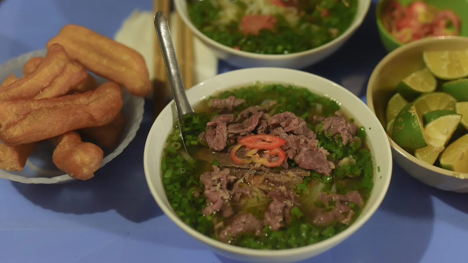 Bát Phở gánh lúc 3 giờ sáng