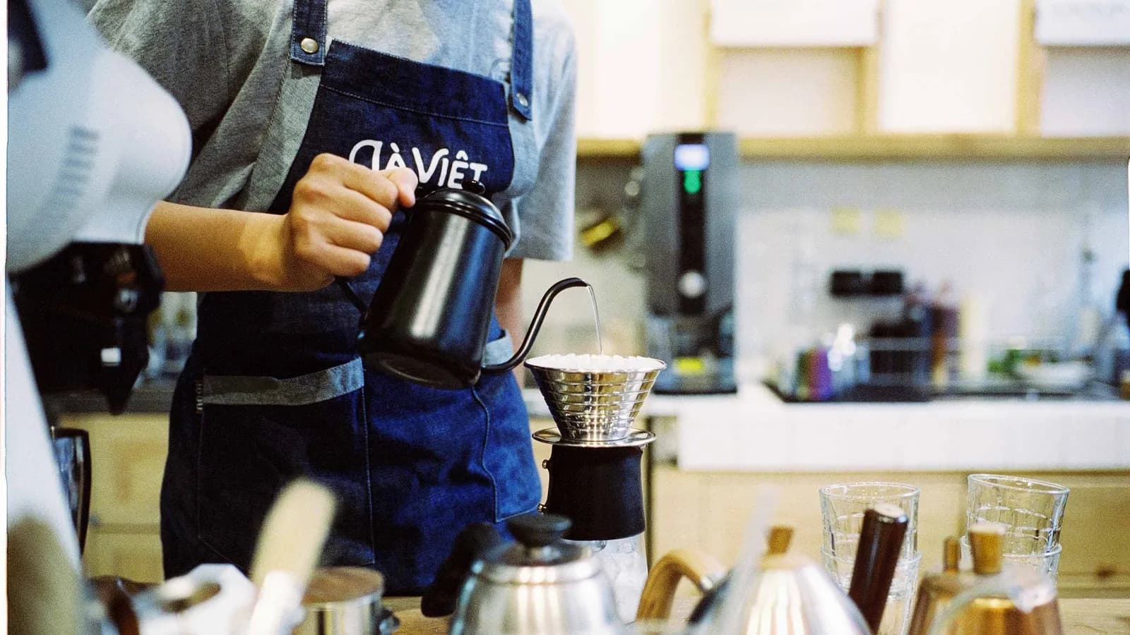 Là Việt Coffee – Ở Sài Gòn có một ly cà phê ngon nhưng không đắng