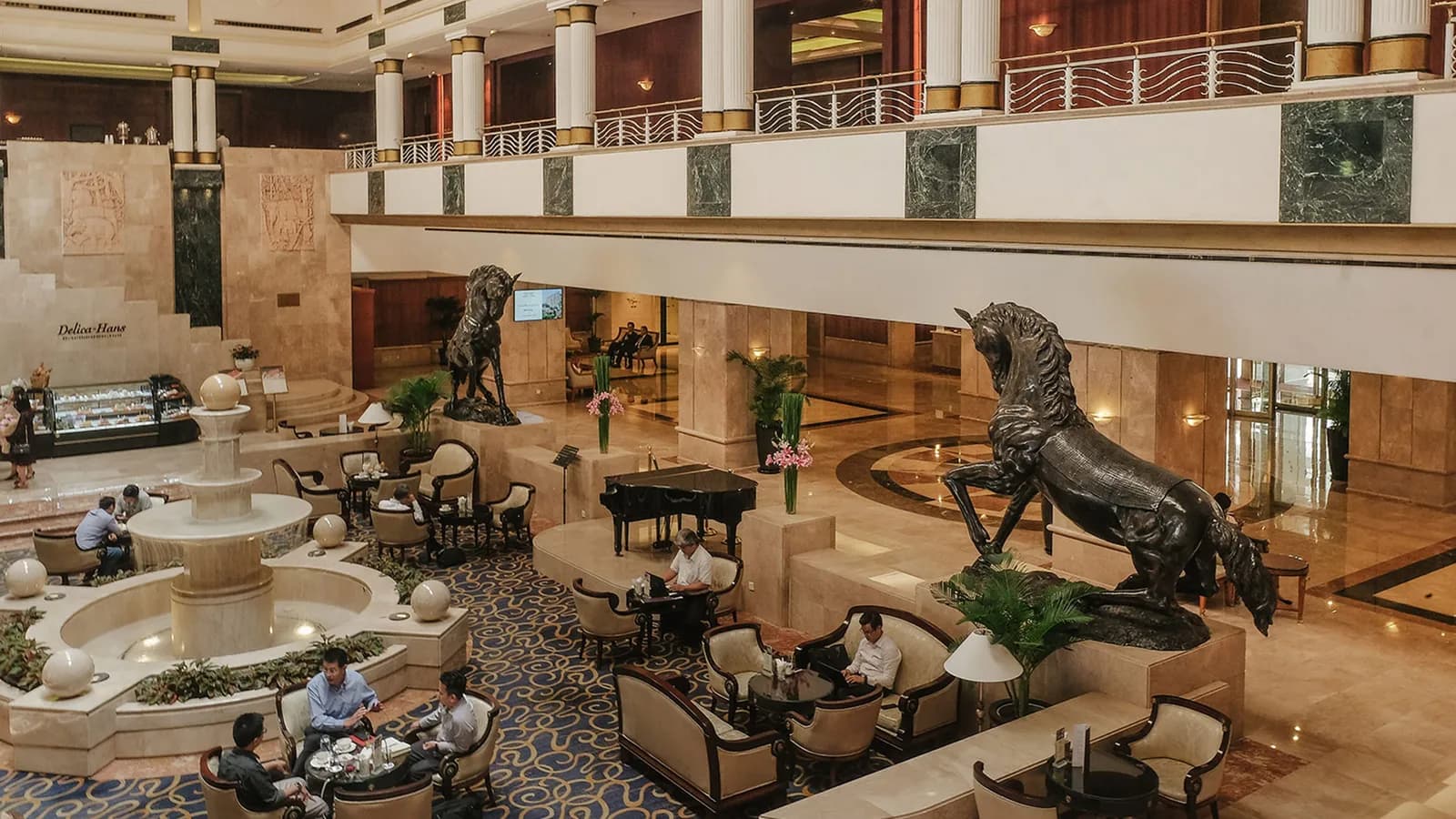 LOTTE LEGEND HOTEL SAIGON – Nơi Chạm Đến Trái Tim Của Bạn 