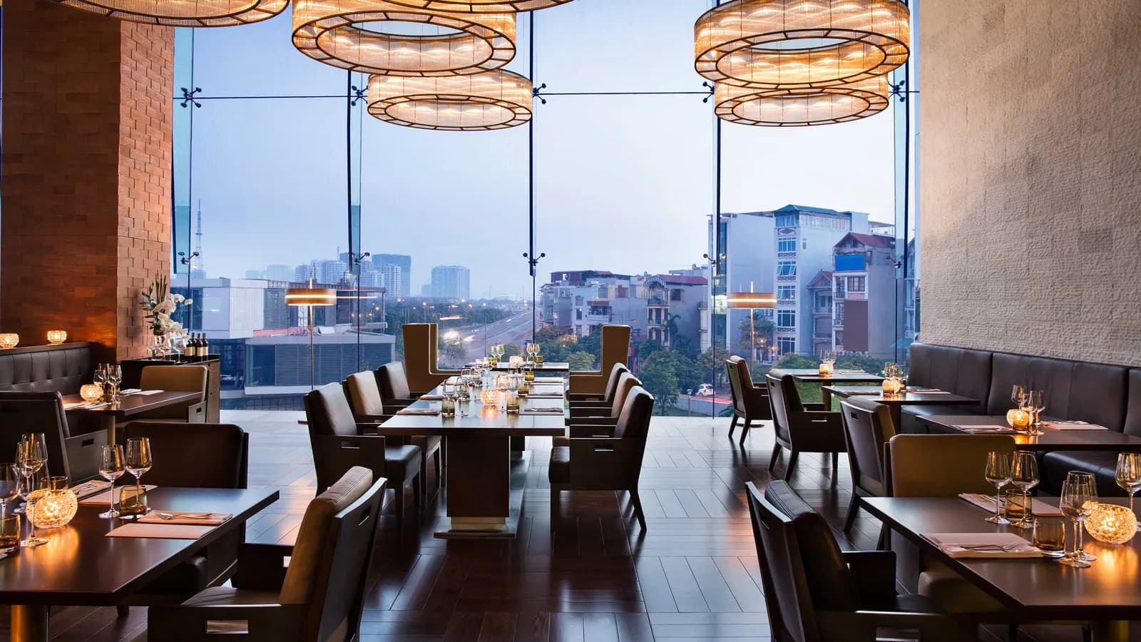 Trải nghiệm “chuyến tàu Théàtre à la Table” tại nhà hàng French Grill - JW Marriott Hanoi