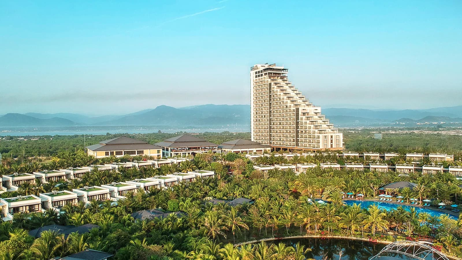 Vui tết Tân Sửu 2021 tại Duyên Hà Resort Cam Ranh