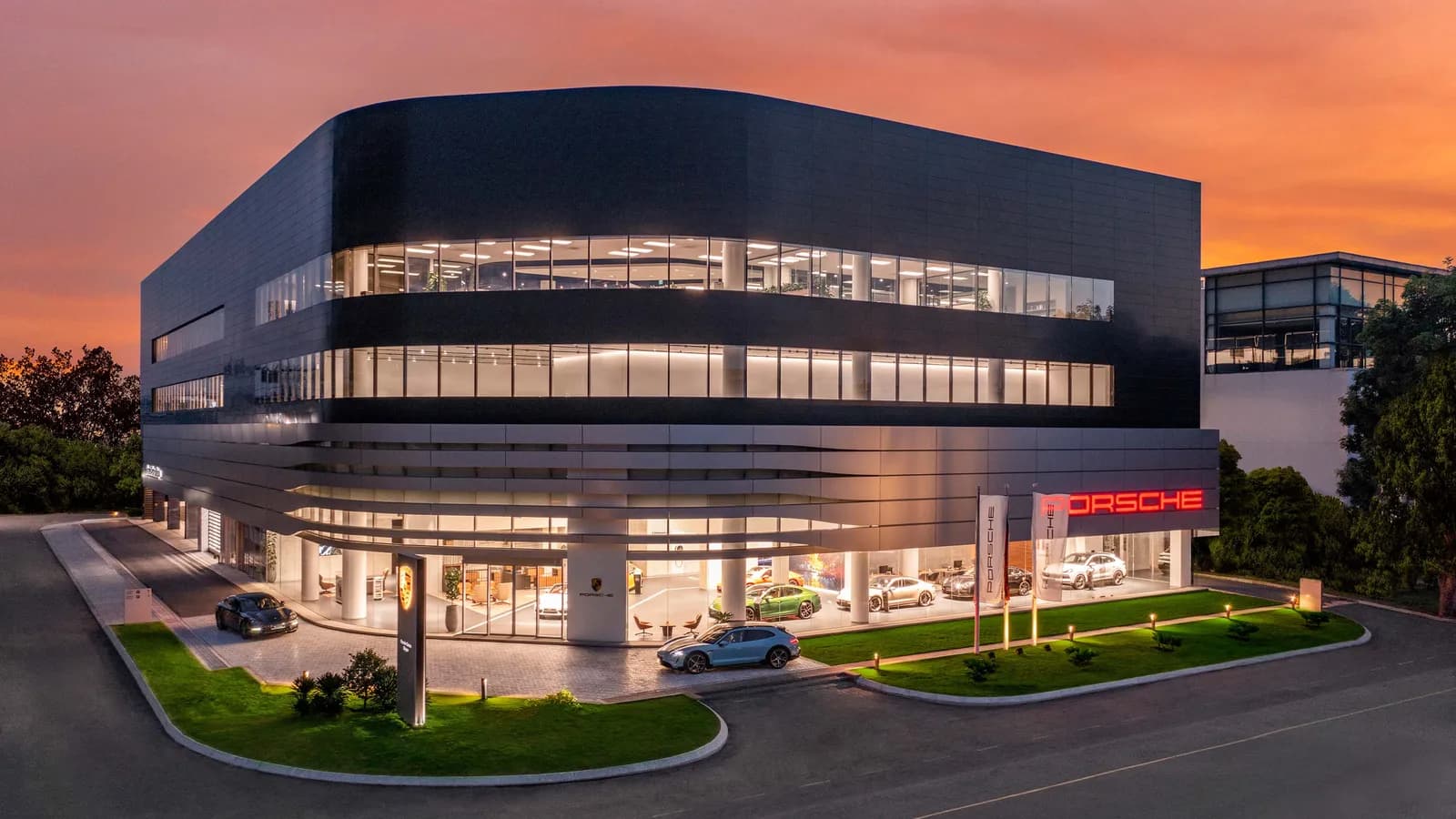 Porsche tiếp tục phát triển vững mạnh tại Việt Nam với trung tâm Porsche Sài Gòn mới
