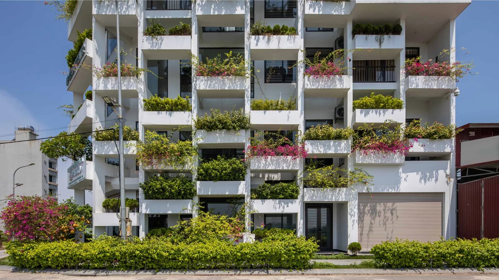 HP Building: Toà nhà kết nối chặt chẽ với thiên nhiên và tạo cảm hứng sống xanh cho người dân trong khu vực 