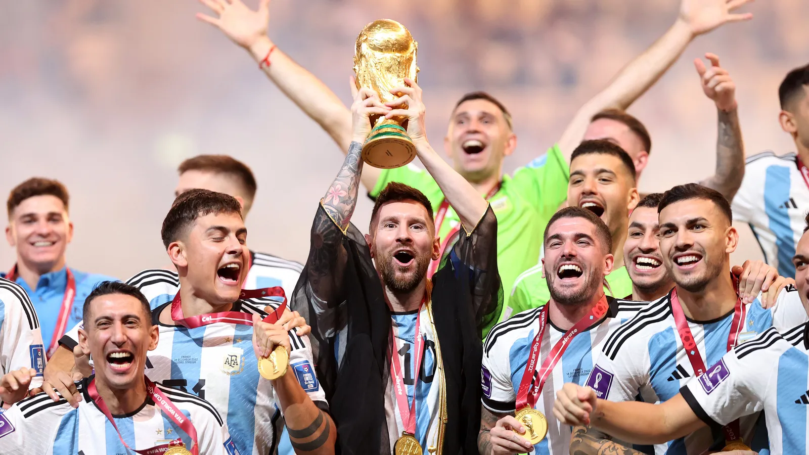 Nhìn lại World Cup 2022: Kỳ lạ, ấn tượng, cảm xúc và hấp dẫn nhất
