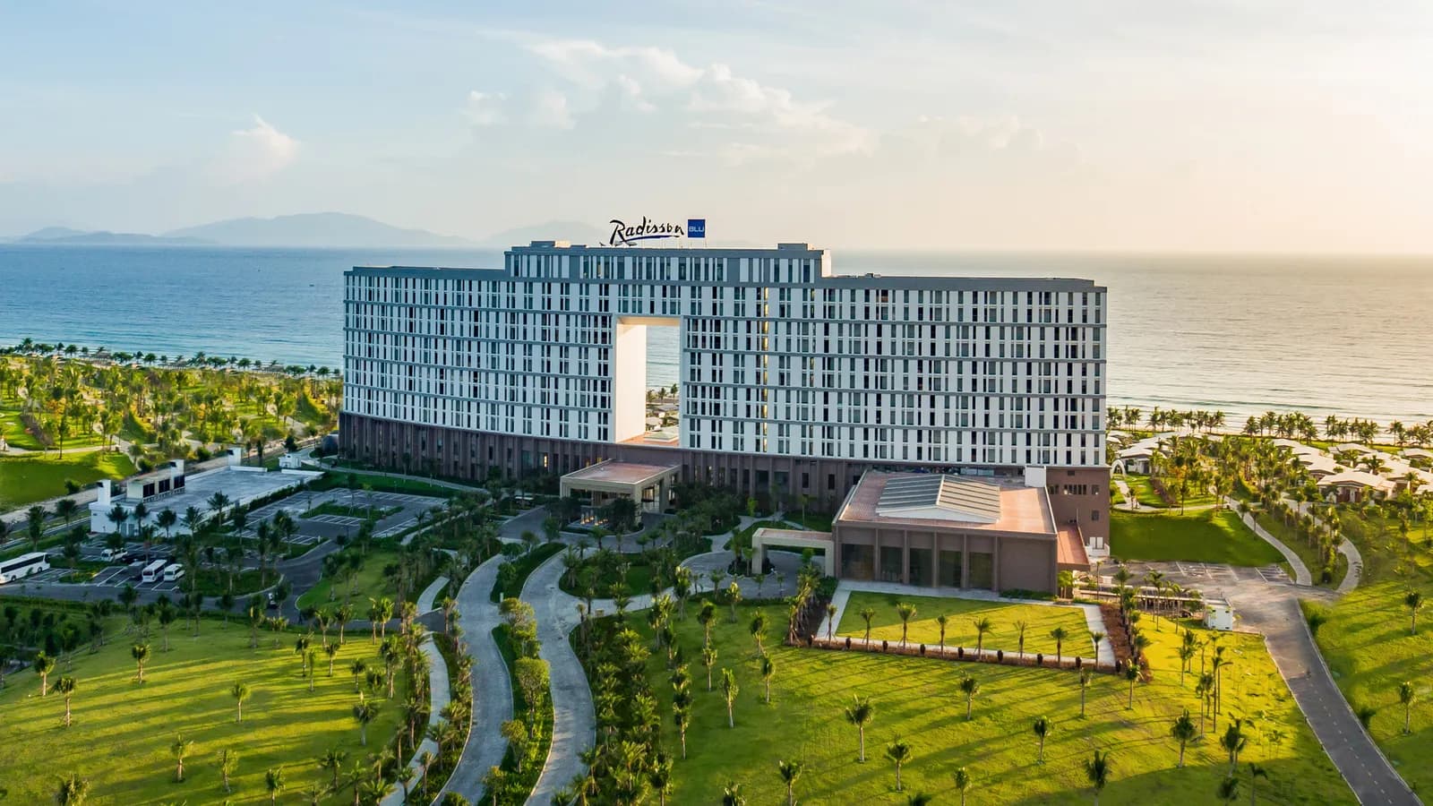 Radisson Blu Resort Cam Ranh và Radisson Resort Phan Thiết - Điểm đến lý tưởng cho kỳ nghỉ dịp năm mới 