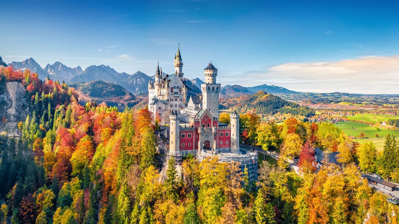 Lâu đài Neuschwanstein - Xứ sở thần tiên giữa lòng nước Đức
