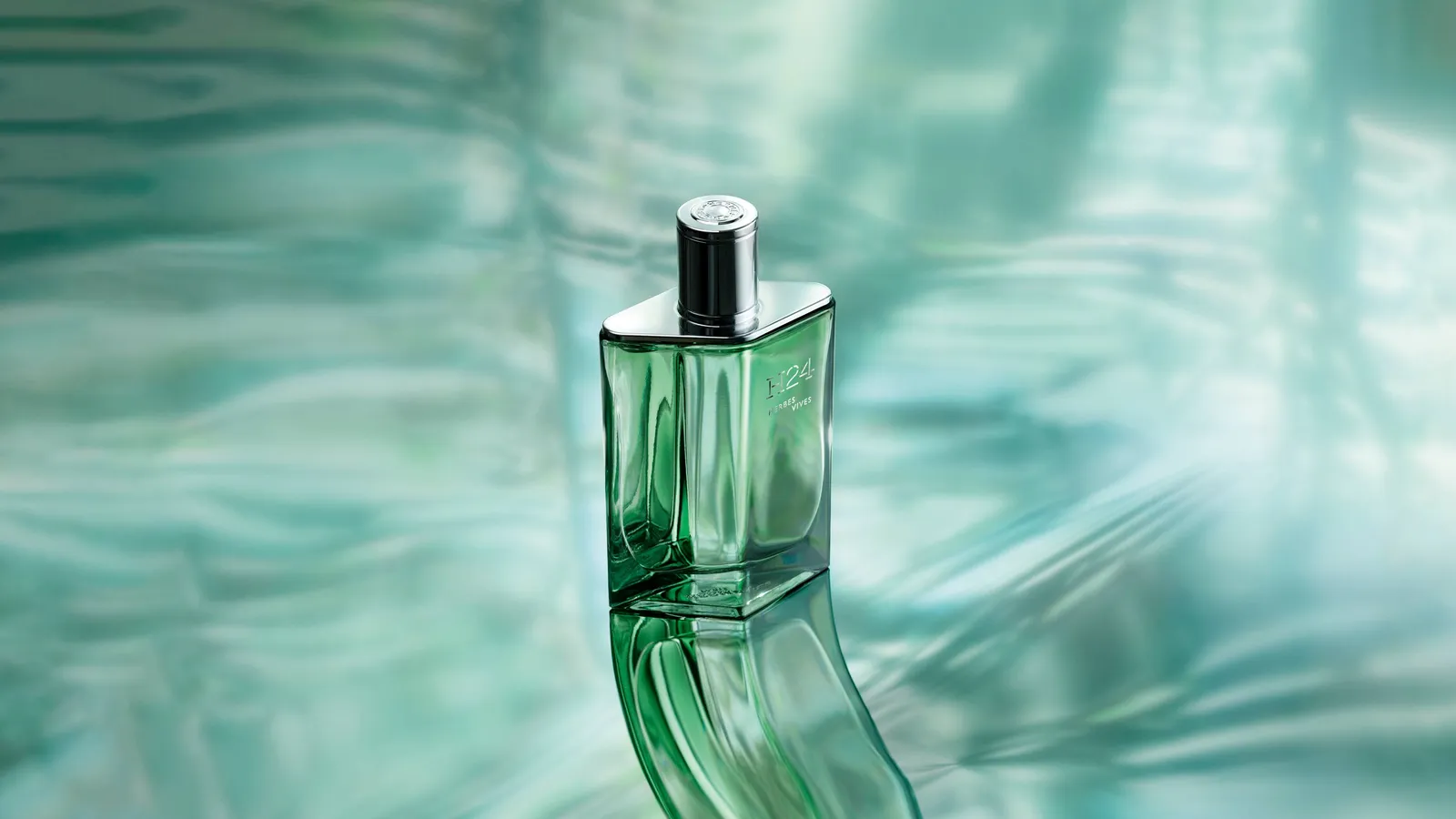 H24 Herbes Vives: Dòng nước hoa dành cho nam mới của Hermès