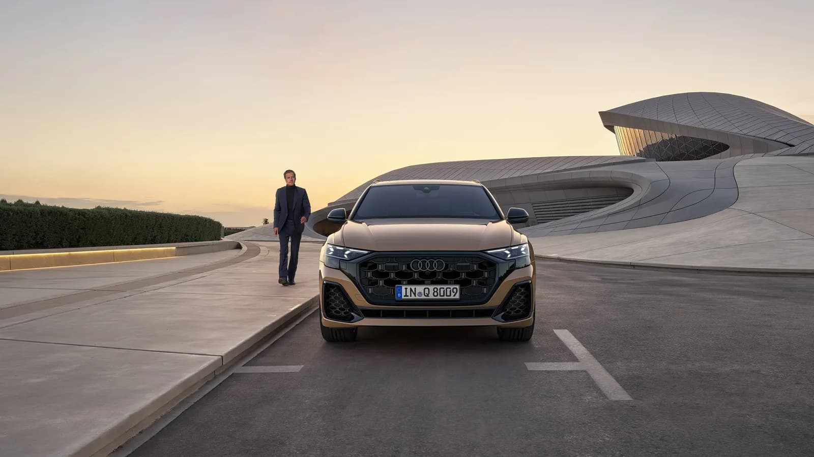 Audi Q8 phiên bản S-line mới đổ bộ vào Việt Nam