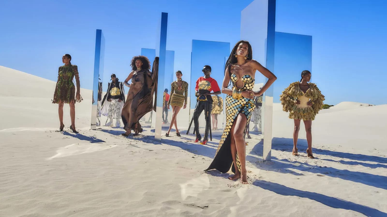 Balmain và Disney bắt tay cho BST kỷ niệm 30 năm "Vua sư tử" 
