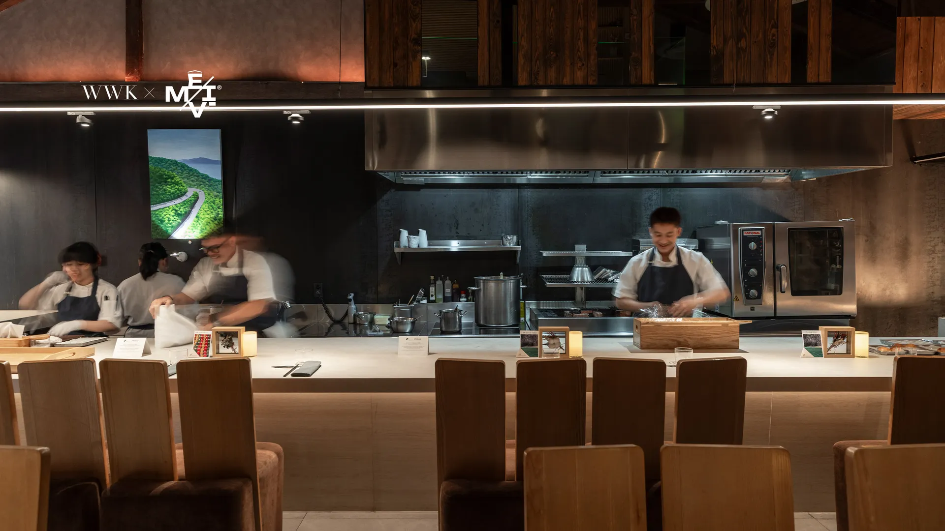 Chờ đón điểm chạm cảm xúc với “Phòng triển lãm ẩm thực” The Monkey Gallery DINING tại MÊ VỊ®