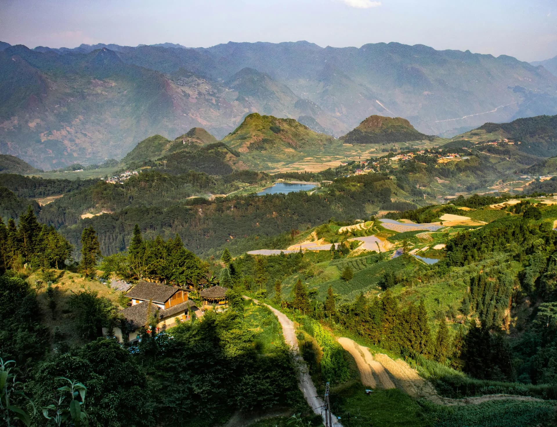Nơi đá nở hoa - Khám phá Hà Giang, Lũng Cú 3 ngày 2 đêm