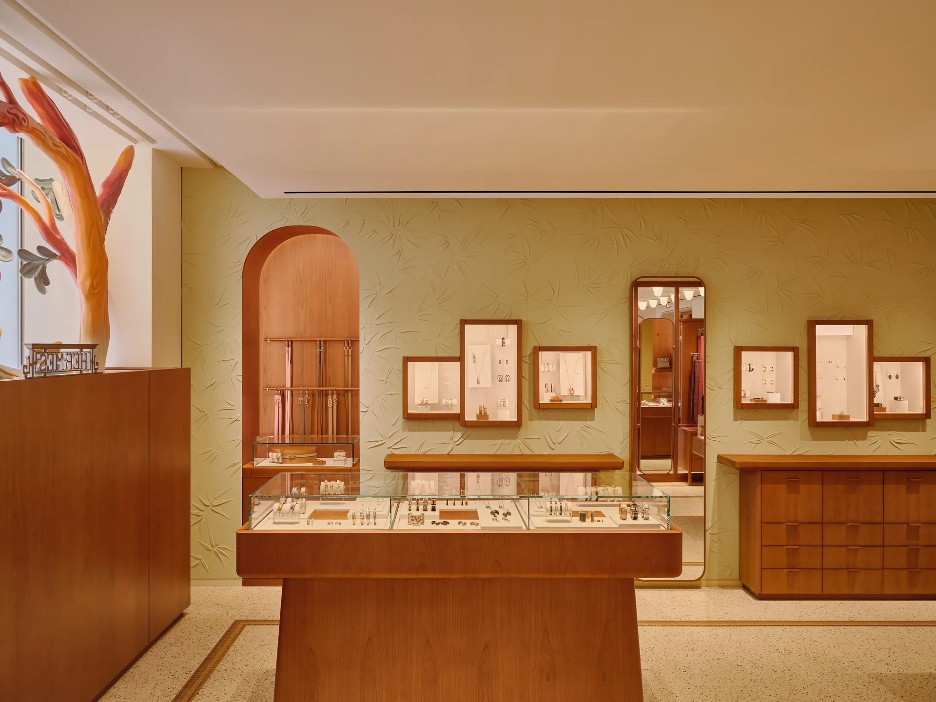 Hermès khai trương cửa hàng mới tại Hà Nội
