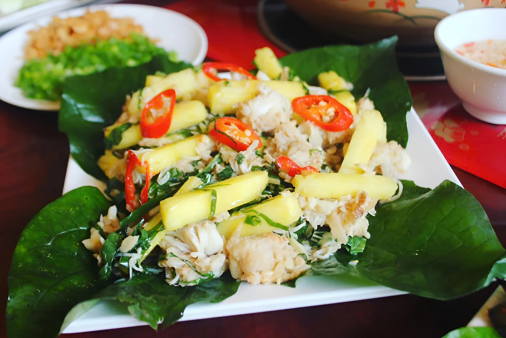 Về Hạ Long ăn chân sam xào chua ngọt