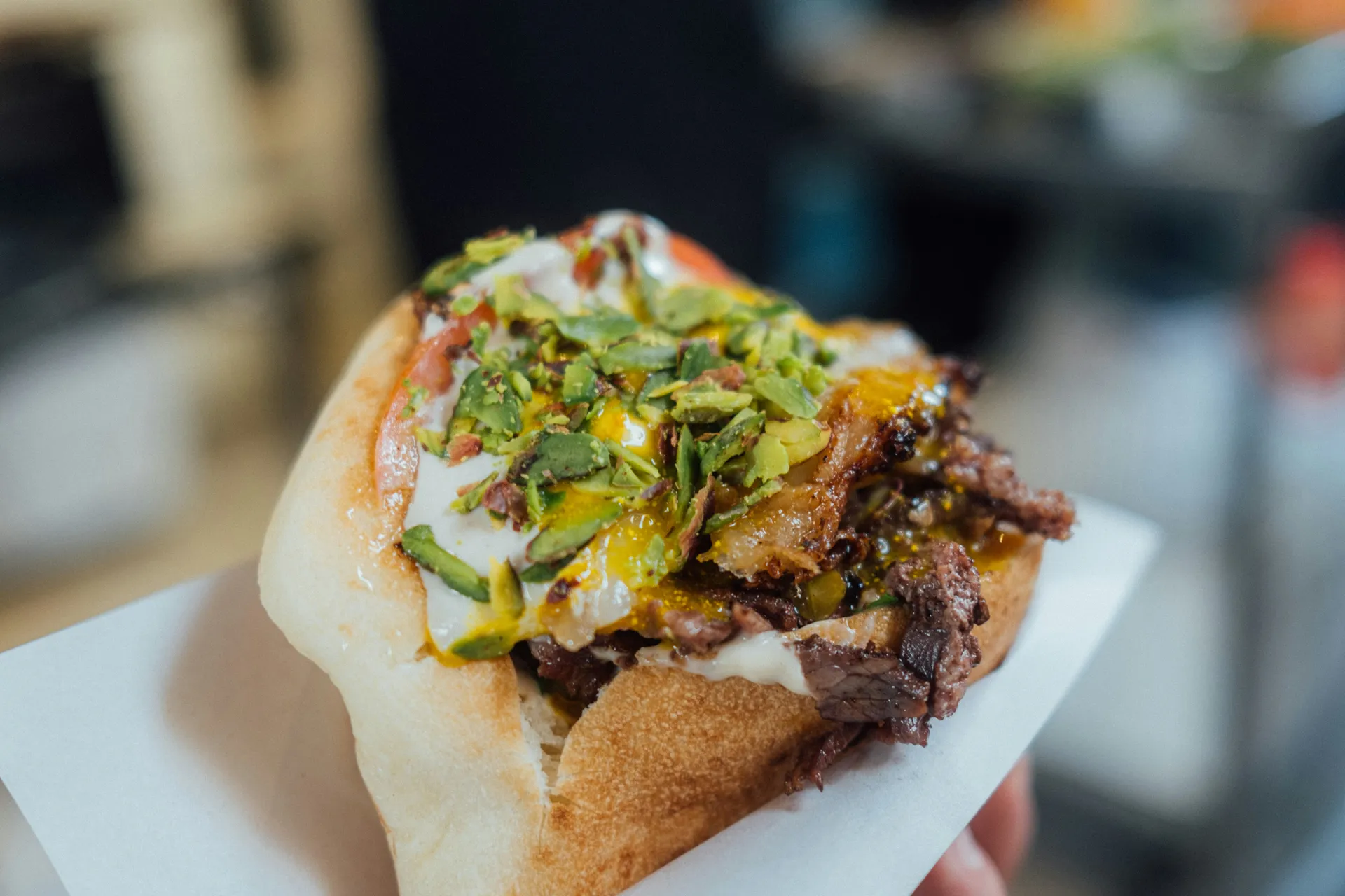 Cuộc du hành văn hoá của món ăn đường phố Kebab