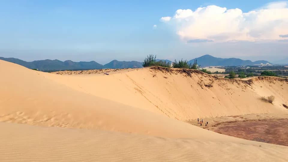 Thả mình giữa lòng tiểu sa mạc Phương Mai