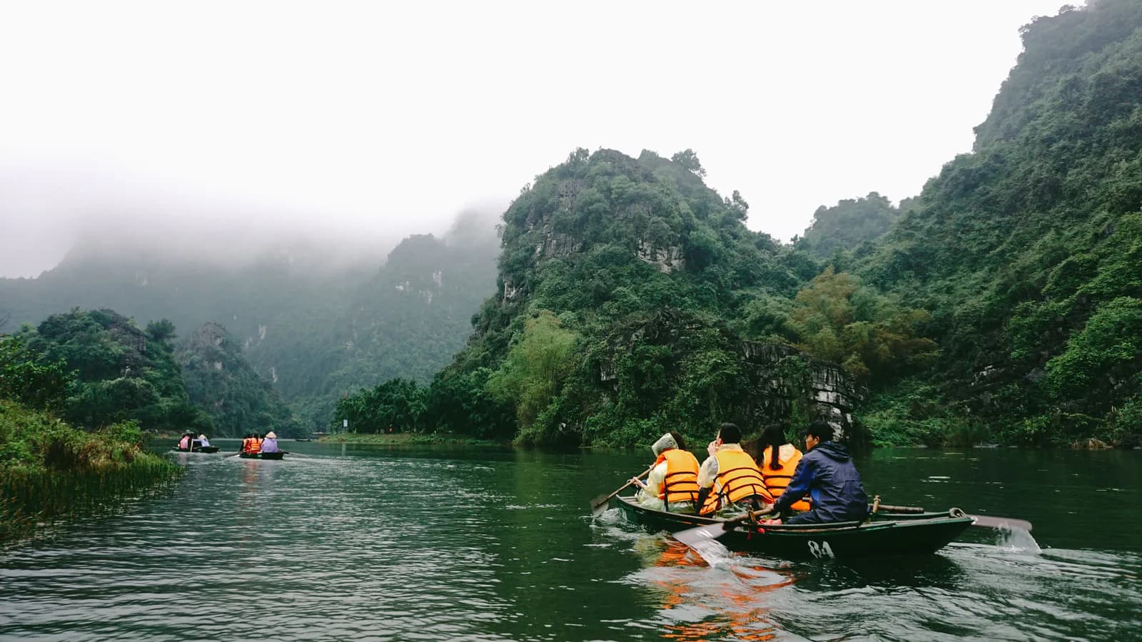 Ninh Bình non nước hữu tình