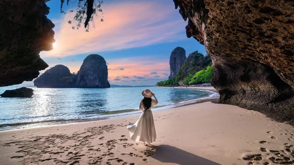 Nghỉ việc đi du lịch, bạn dám không?