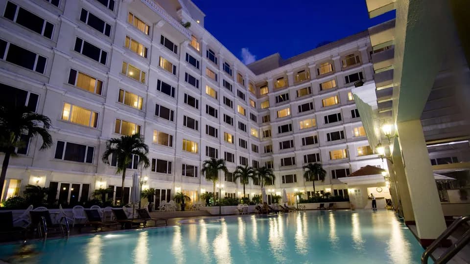 Mùa hè ngập tràn ưu đãi hấp dẫn đến từ khách sạn 5 sao Equatorial