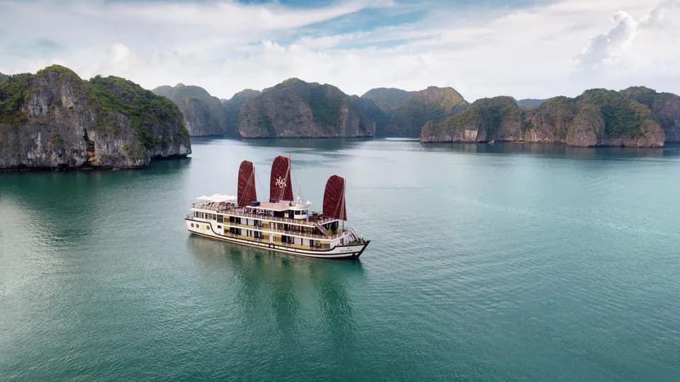 Tận hưởng trải nghiệm du thuyền 5 sao Orchid Classic Cruises