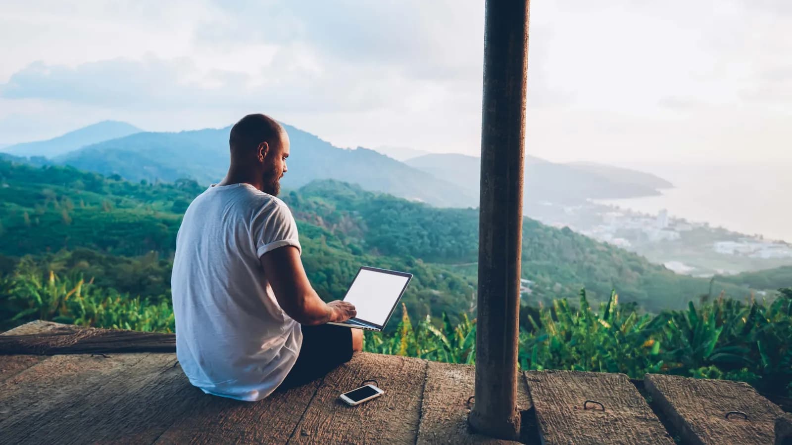 Tất tần tật về nghề Travel Blogger 