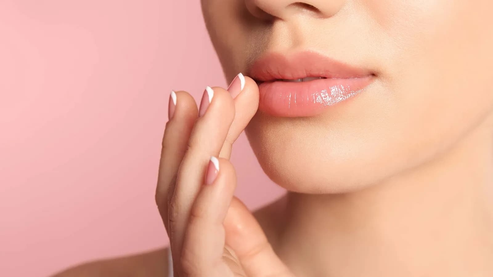 7 tuyệt chiêu cho đôi môi hồng xinh trong mùa hanh khô