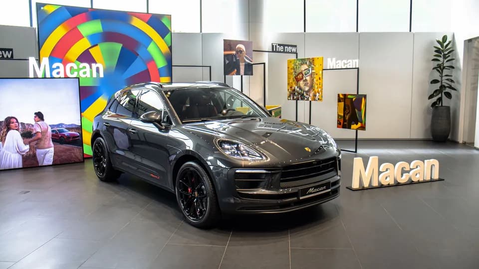 Cận cảnh Porsche Macan 2022 tại Việt Nam