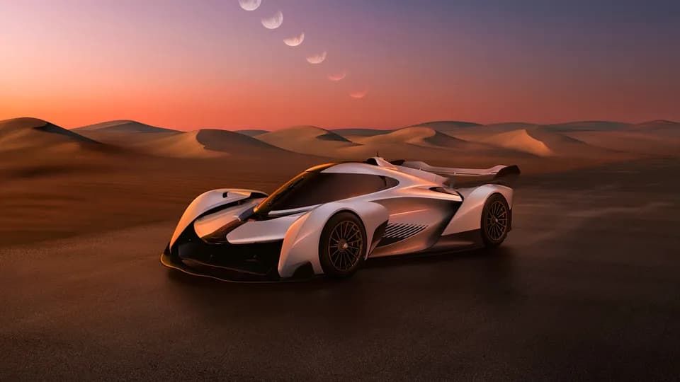 McLaren Solus GT - Cỗ máy tốc độ bước ra từ thế giới ảo