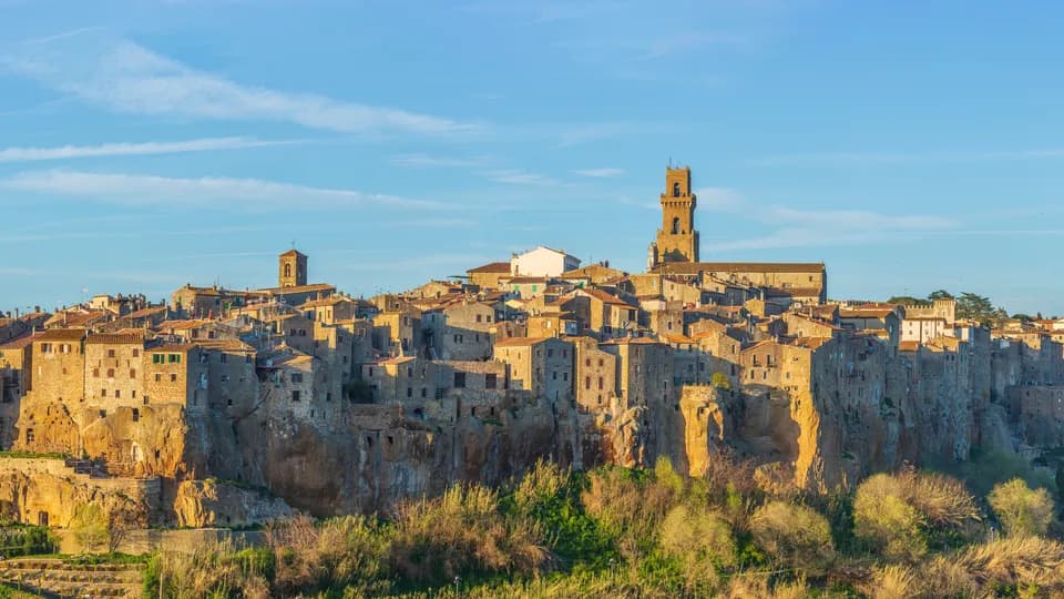 Pitigliano: Thị trấn “lơ lửng” đầy bí ẩn tại miền Nam Tuscany, nước Ý
