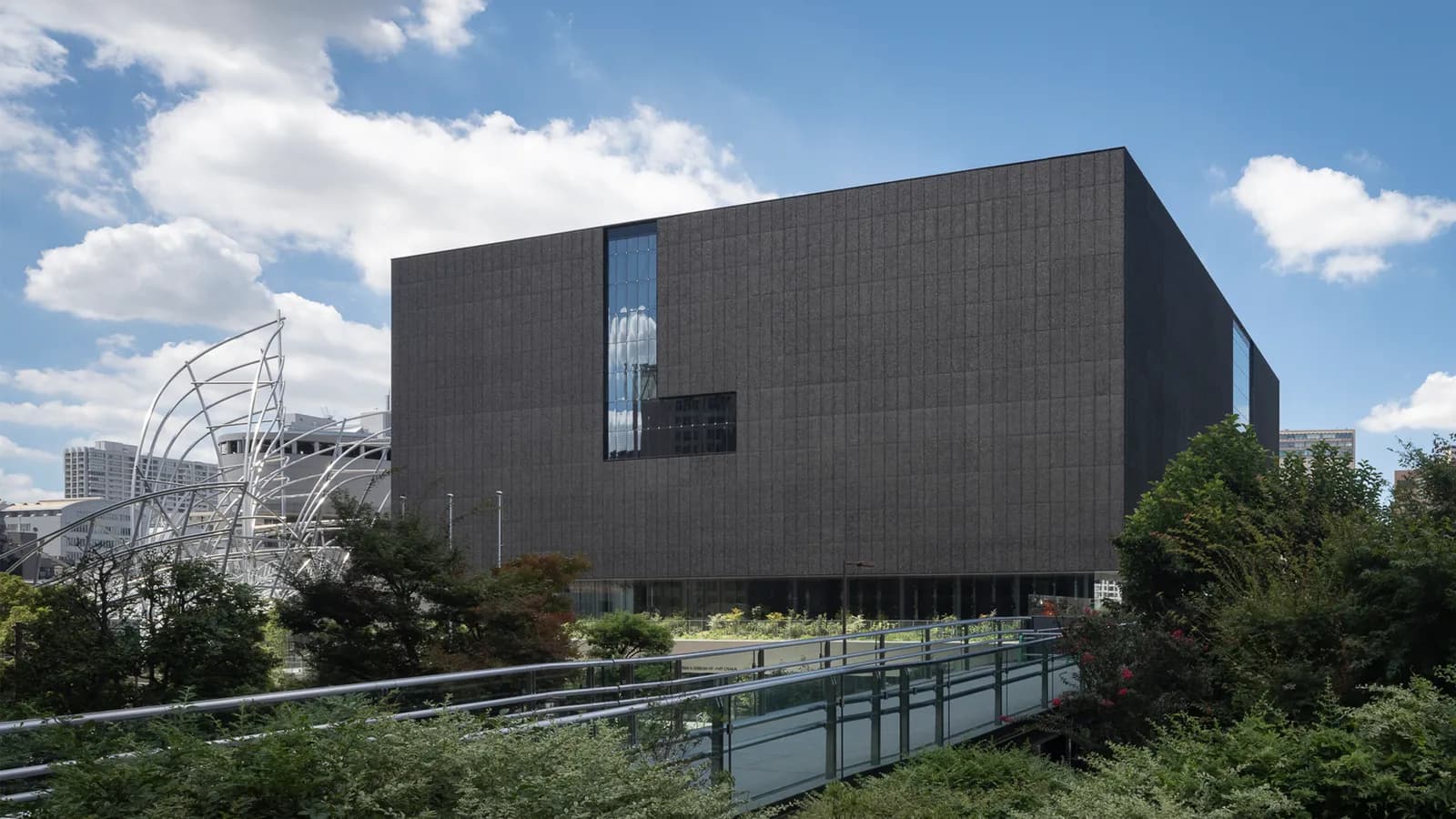 Bảo tàng nghệ thuật Nakanoshima - Biểu tượng mới của Aqua Metropolis Osaka