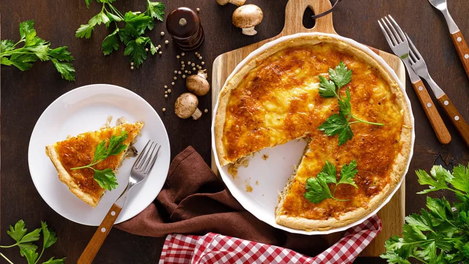 Quiche Lorraine: Bánh tart mặn trứ danh của nước Pháp 