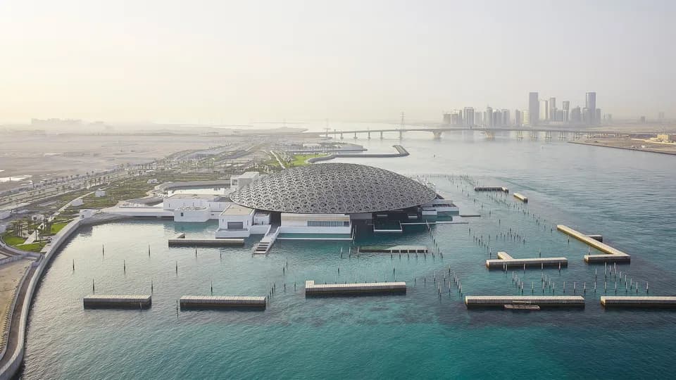 Richard Mille khai mạc Giải thưởng nghệ thuật “Art Here 2022” tại bảo tàng Louvre Abu Dhabi