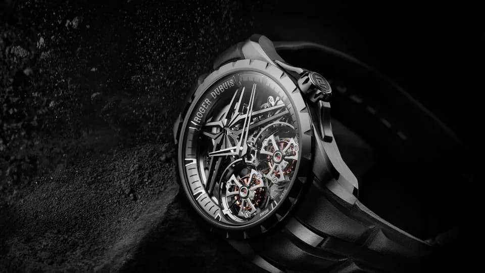 Excalibur Blacklight Monobalancier: Cuộc chơi sắc màu và kỹ nghệ kim hoàn của Roger Dubuis