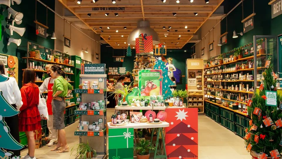 The Body Shop trao tặng những phần quà đêm Giáng sinh