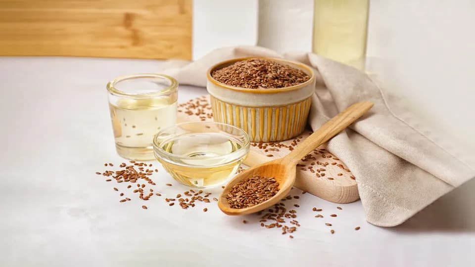 Gel hạt lanh và những công dụng bất ngờ cho mái tóc khỏe mượt