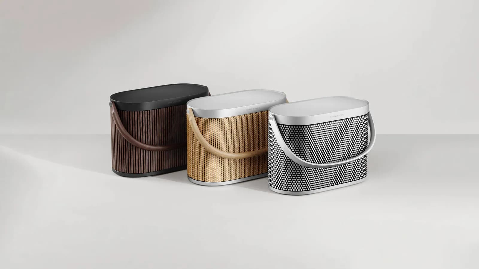 Beosound A5 Spaced Aluminium: Kỳ quan kim khí mới của Bang & Olufsen