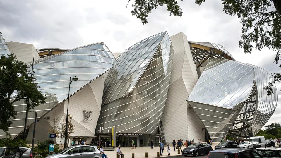 Fondation Louis Vuitton - Nơi giao thoa giữa kiến trúc và nghệ thuật