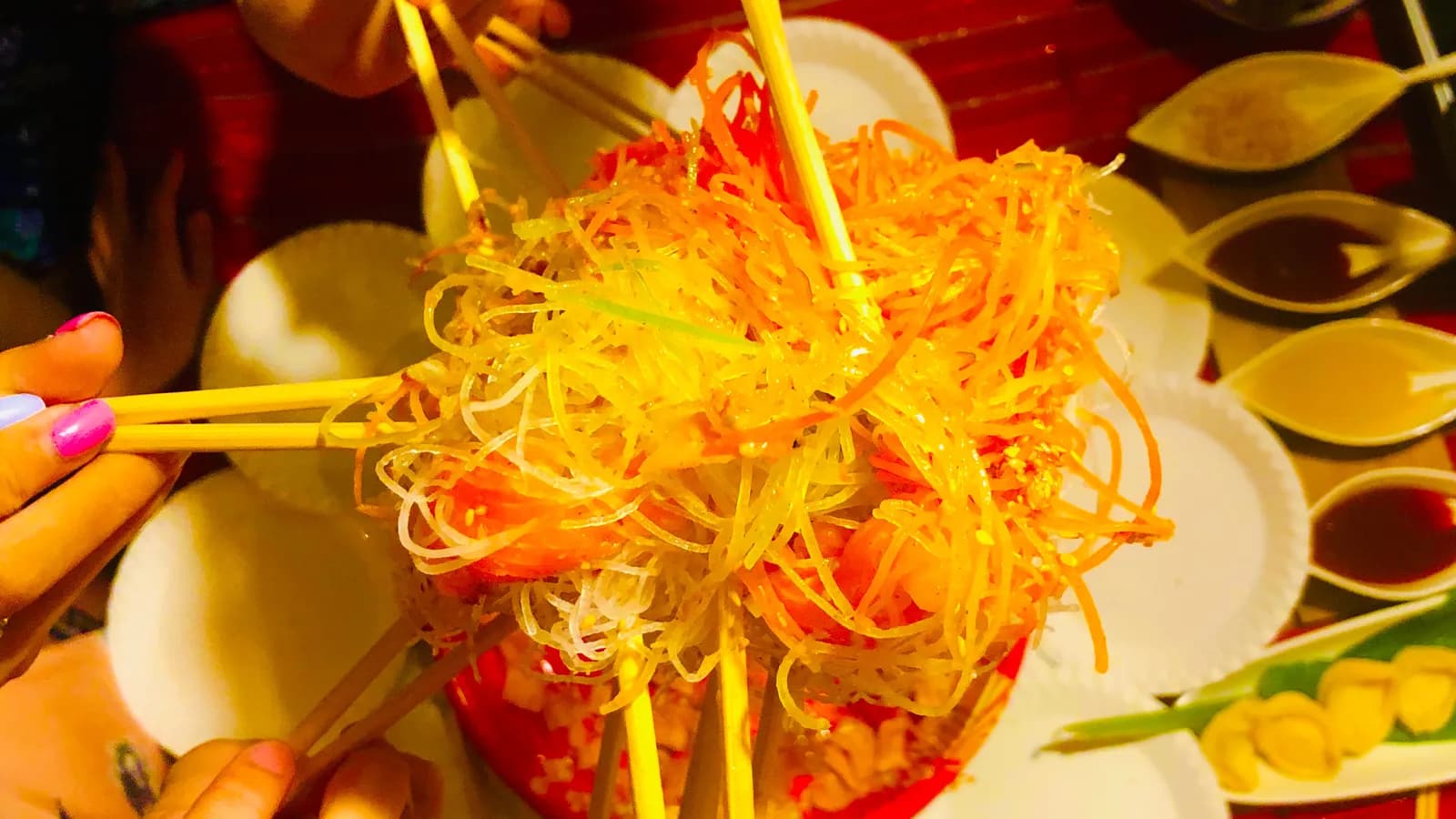 Tung Yee Sang càng cao, Năm mới càng tấn tới!