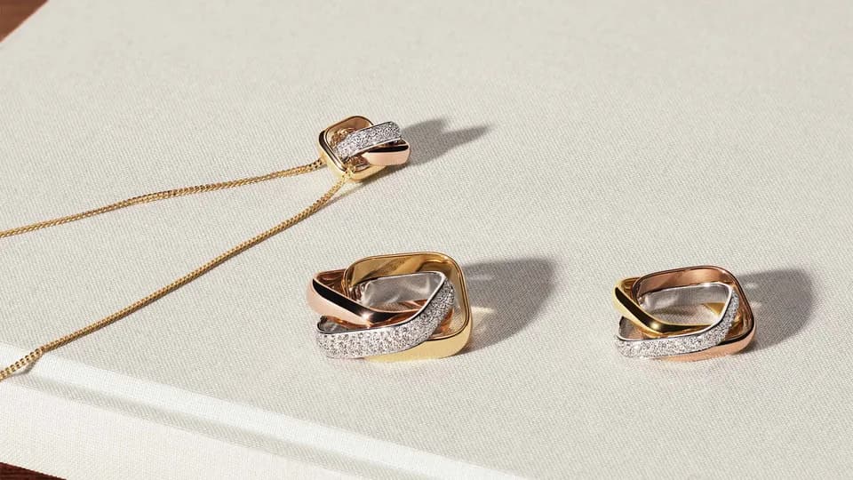 BST Cartier Trinity mới phủ lên lớp da của dã thú và nâng cấp thiết kế bản đệm