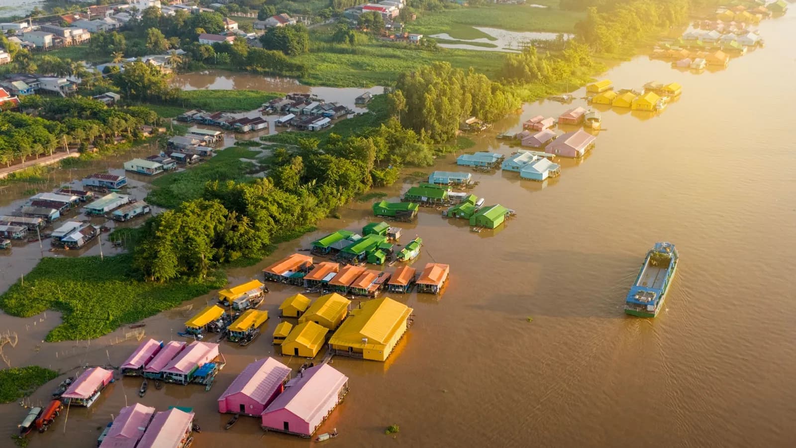 Làng bè Châu Đốc: dải lụa sắc màu giữa miền sông nước An Giang