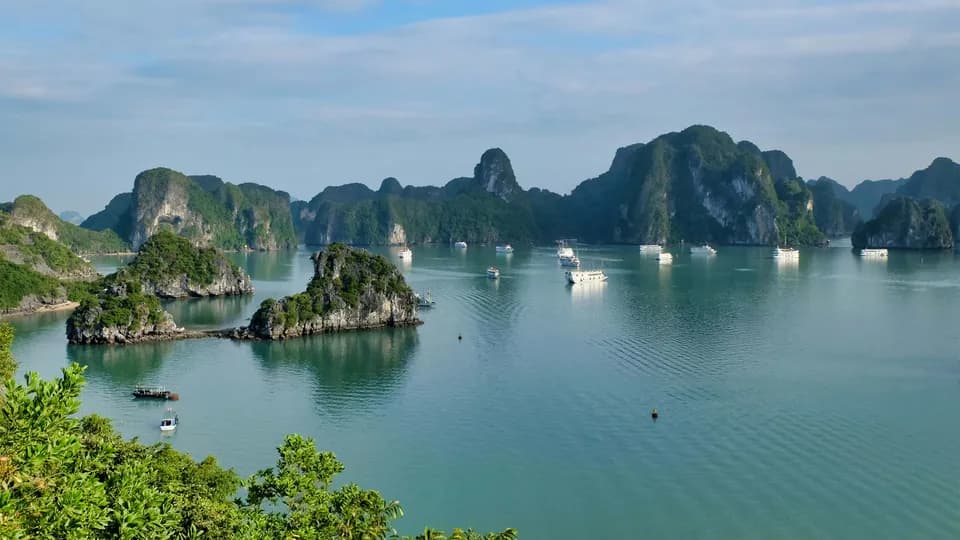 Việt Nam dẫn đầu Châu Á - Thái Bình Dương về tăng trưởng lượng khách du lịch quốc tế nửa đầu năm 2025