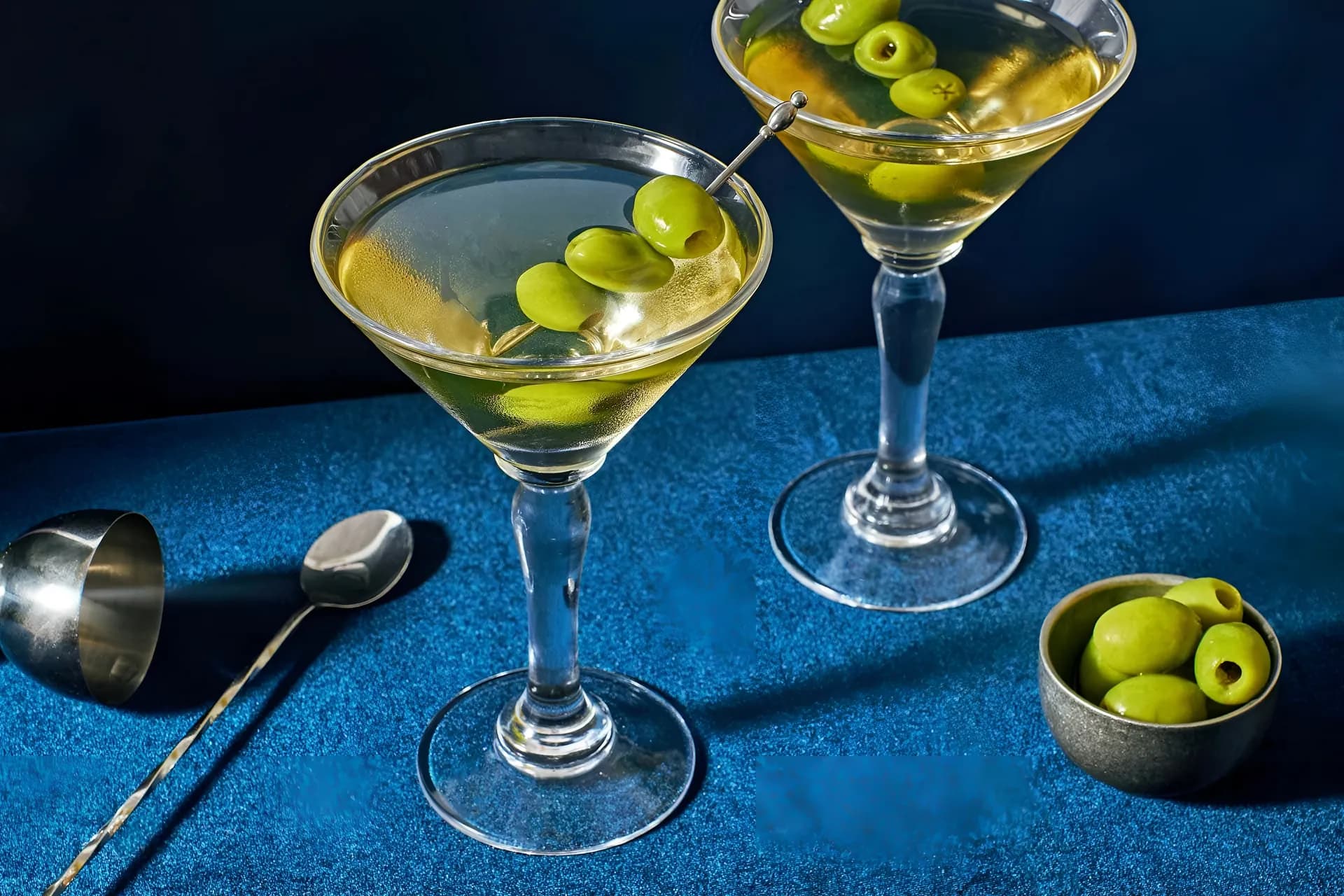 Những loại cocktails "nổi tiếng" nhờ điện ảnh