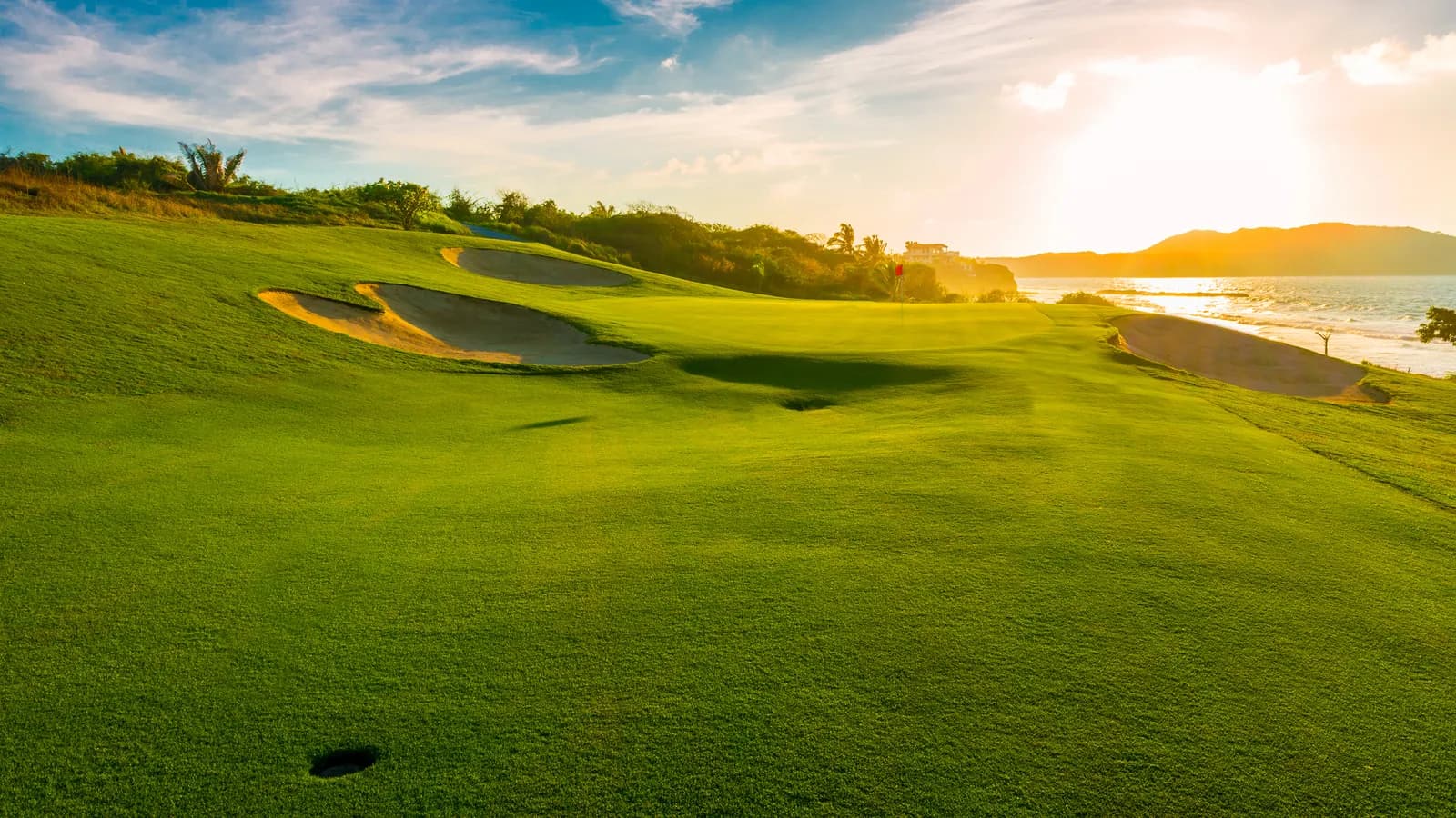 8 amazing golf courses across Vietnam