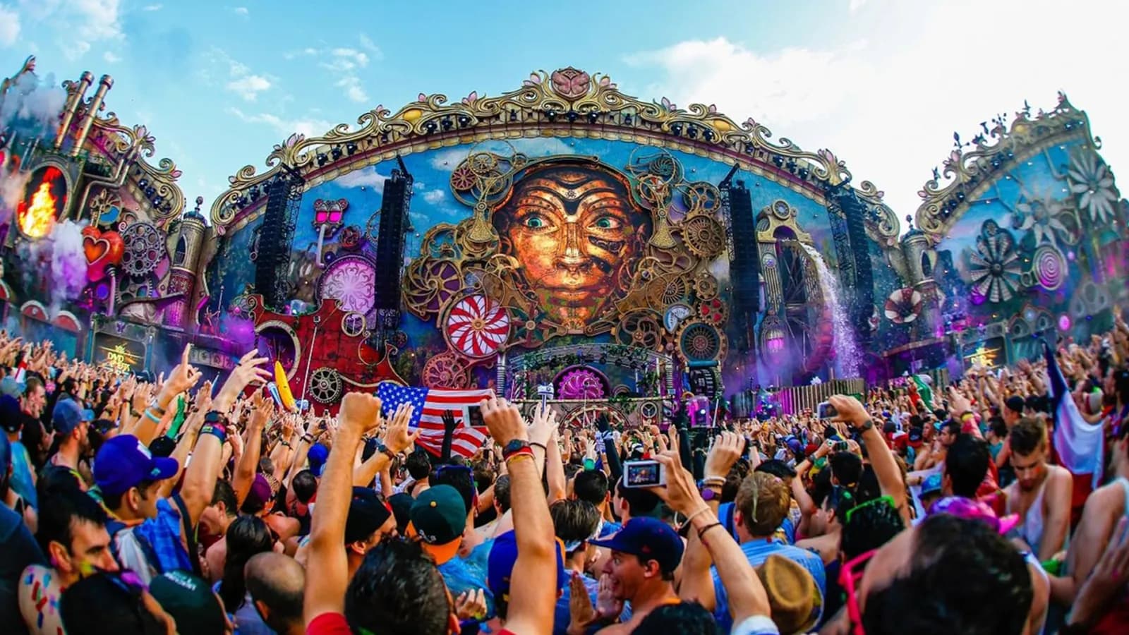 TOMORROWLAND – “Vườn địa đàng” của những tín đồ EDM